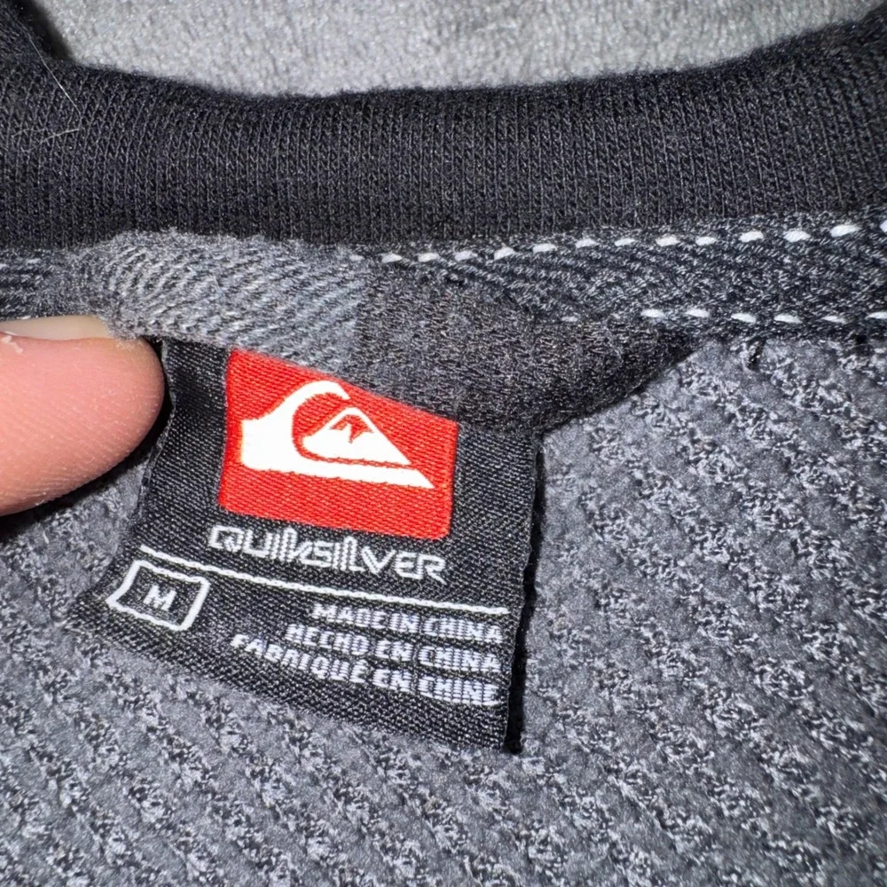 Quiksilver chest versatile features
